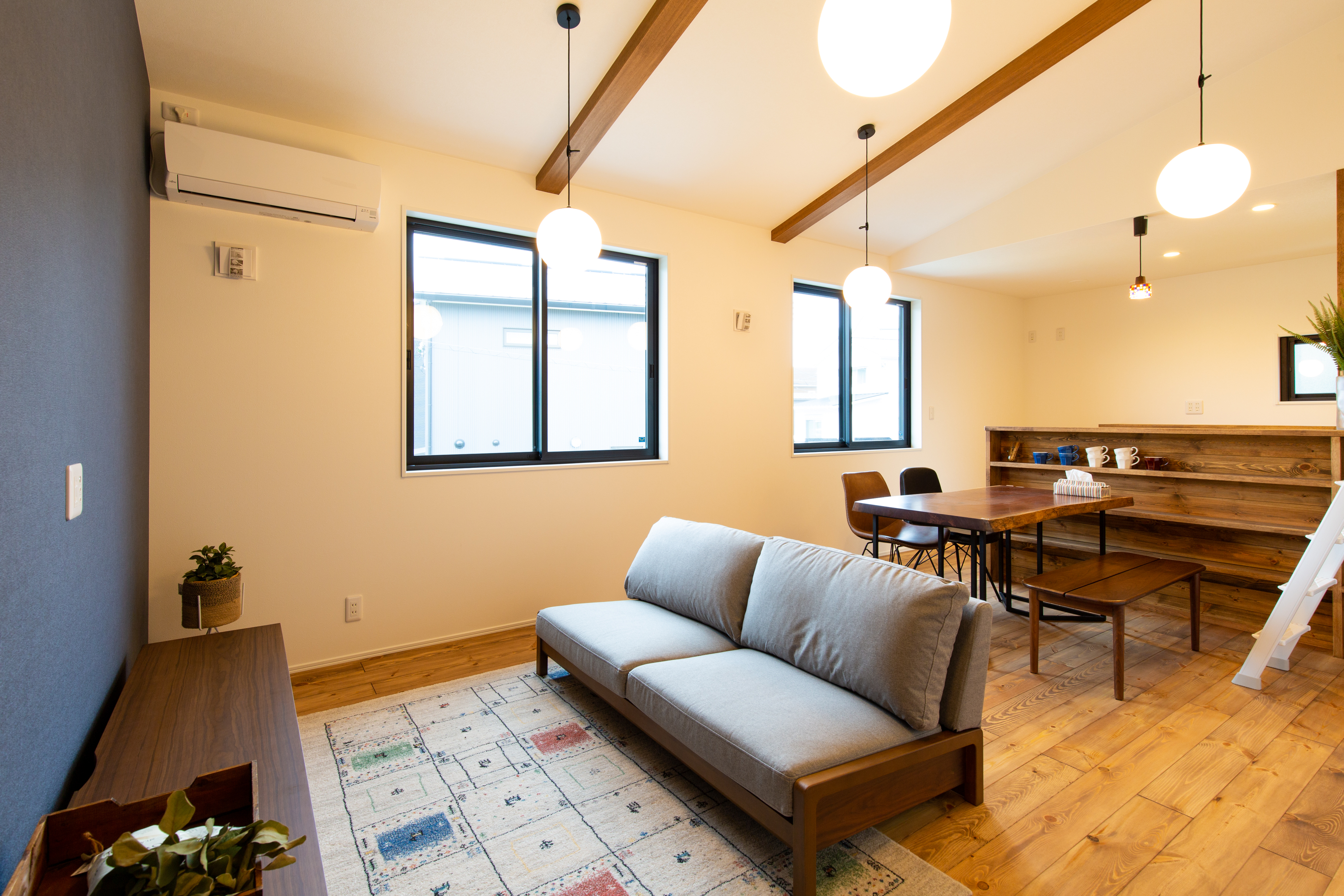 インナーガレージ付きの2階リビングのお家 アイキャッチ画像