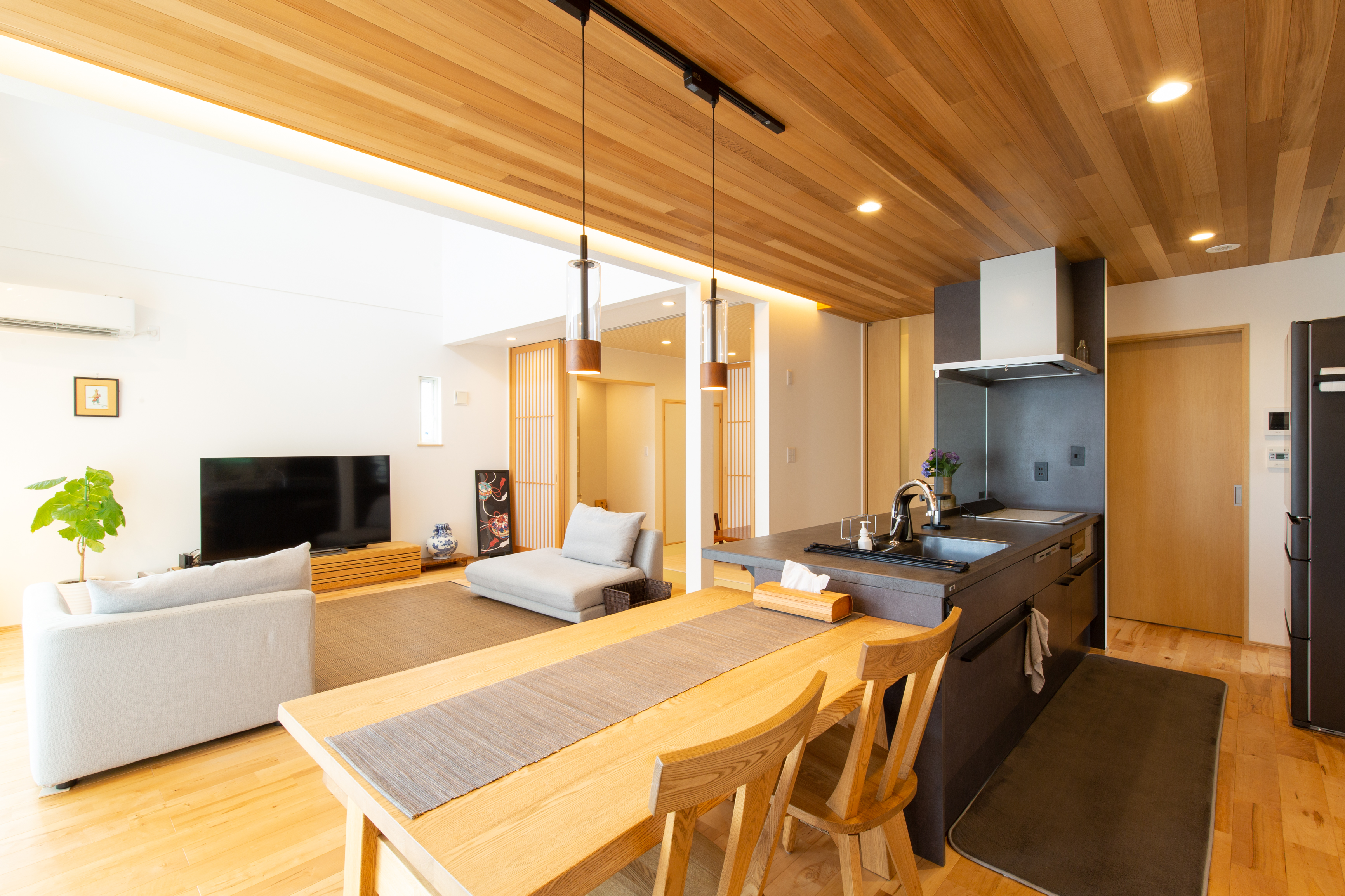 格子のある和モダンな家 アイキャッチ画像