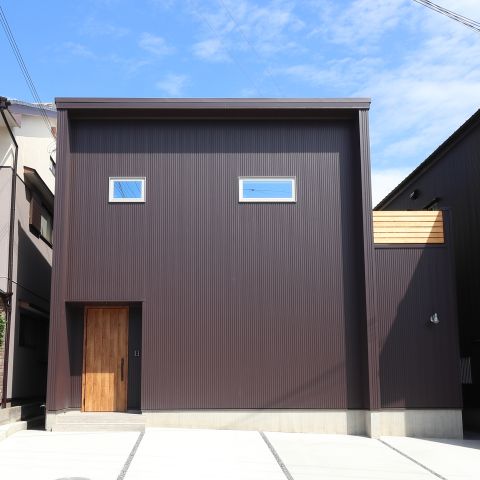 大空間の吹抜けのある家