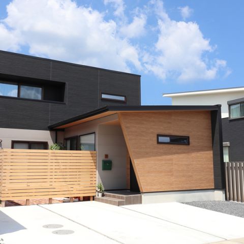 カフェみたいなキッチンと吹抜けのある家